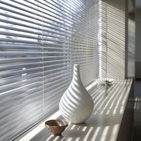 White venetian aluminium blinds Cape Town crisp modern interior